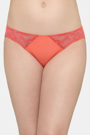 Buy Wacoal Low Rise Half Coverage Bikini Panty - Radiant Red